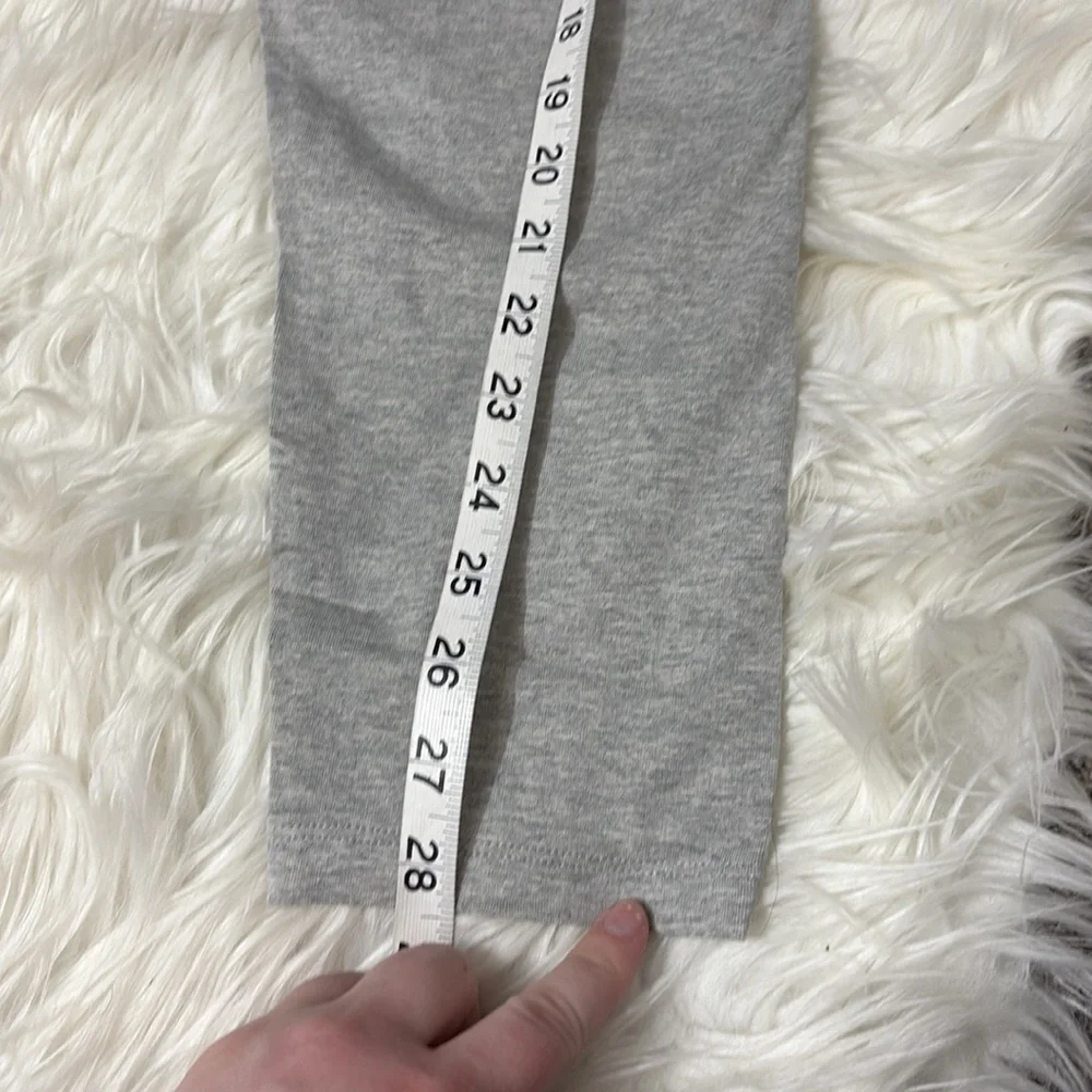 New In packaging Lands End Gray Heather Capri Cotton Leggings Youth XL 14-16